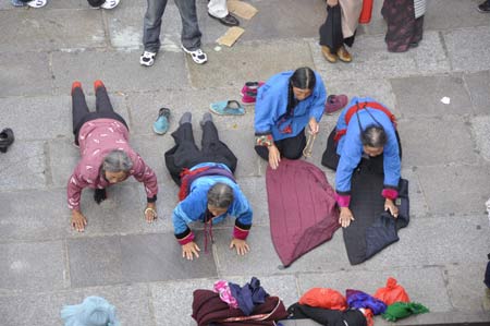 A tour to Jokhang Temple