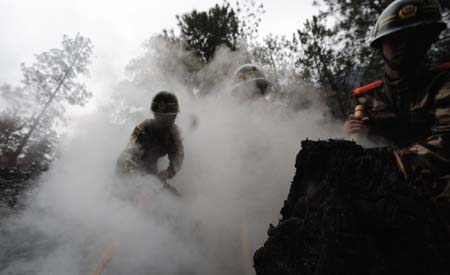 Forest fire raging in Tibet