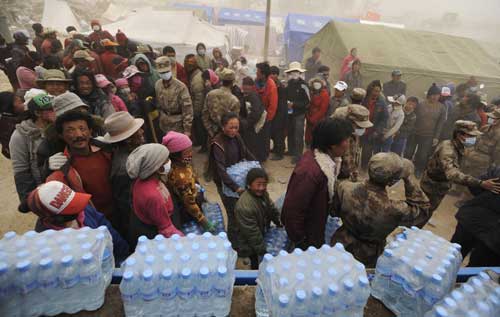 Relief supplies arrive in quake-stricken Qinghai