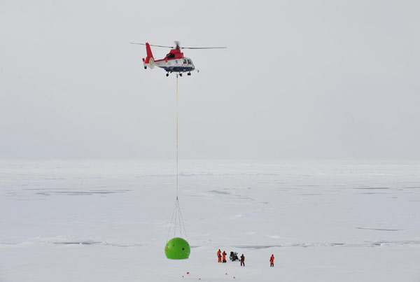 Chinese researchers settle down on Arctic ice