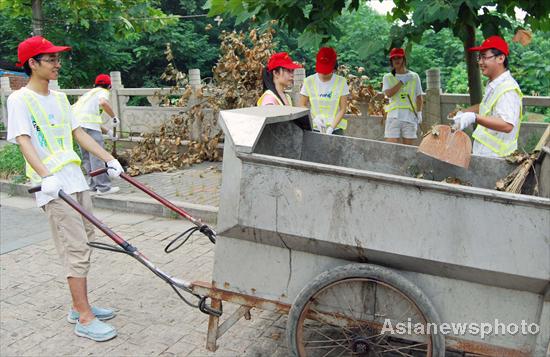 Students experience sanitation work