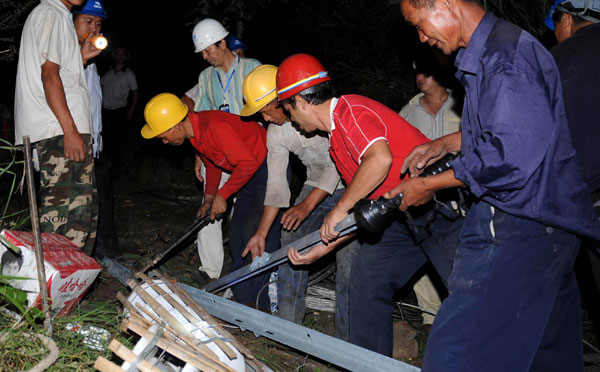 90 still missing after mudslide in Yunnan