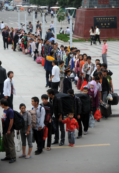 1,500 cotton pickers head to Xinjiang