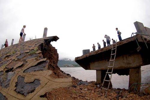 50,000 people evacuated after flood hits NE China