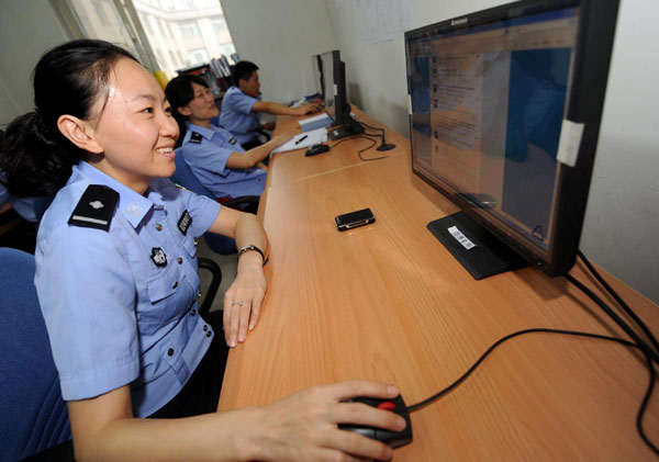 Police officers join micro-blogging network