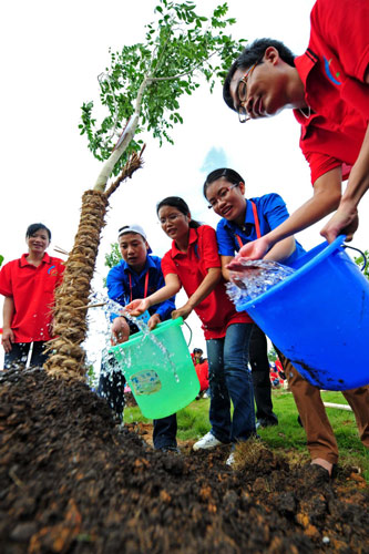 China-Vietnam friendship grows with trees