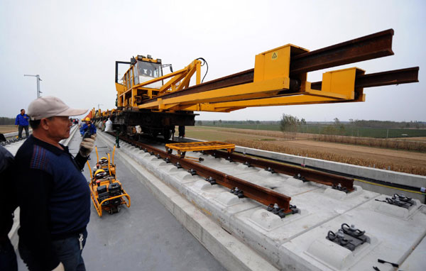 Train from Beijing to Shanghai in 4 hours on track