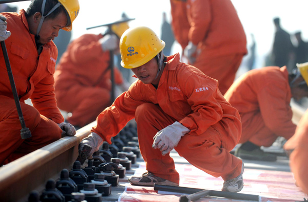 Shijiazhuang-Wuhan high speed rail work begins