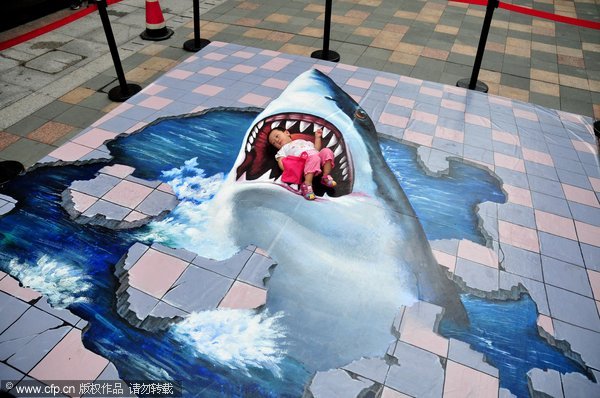 3D paintings trick E China shoppers