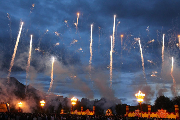 Fireworks celebrate Tibet's key anniversary