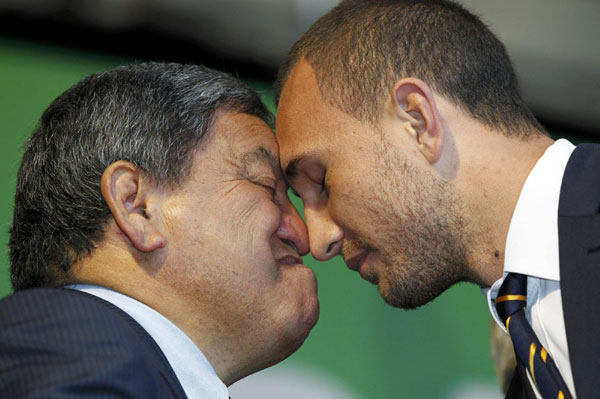 Hongi greeting ahead of Rugby World Cup