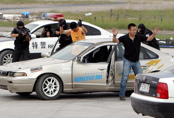 Shanghai stages largest anti-terror drill