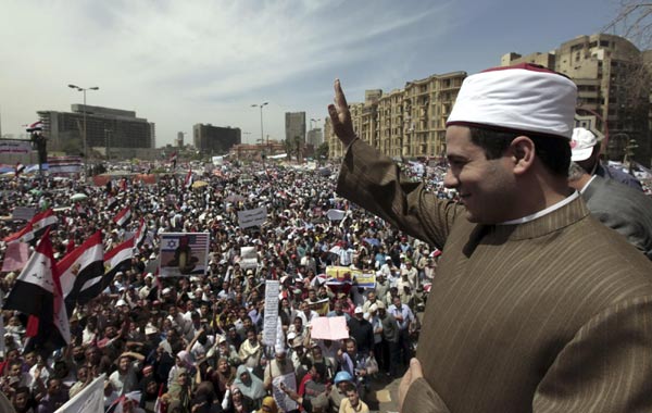 Egyptians pray for commitment to democracy