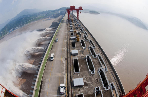 Three Gorges Dam hits record flood peak