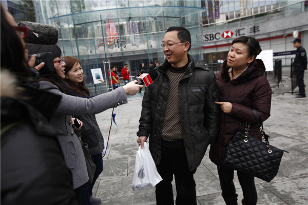 IPhone 5 goes on sale in China