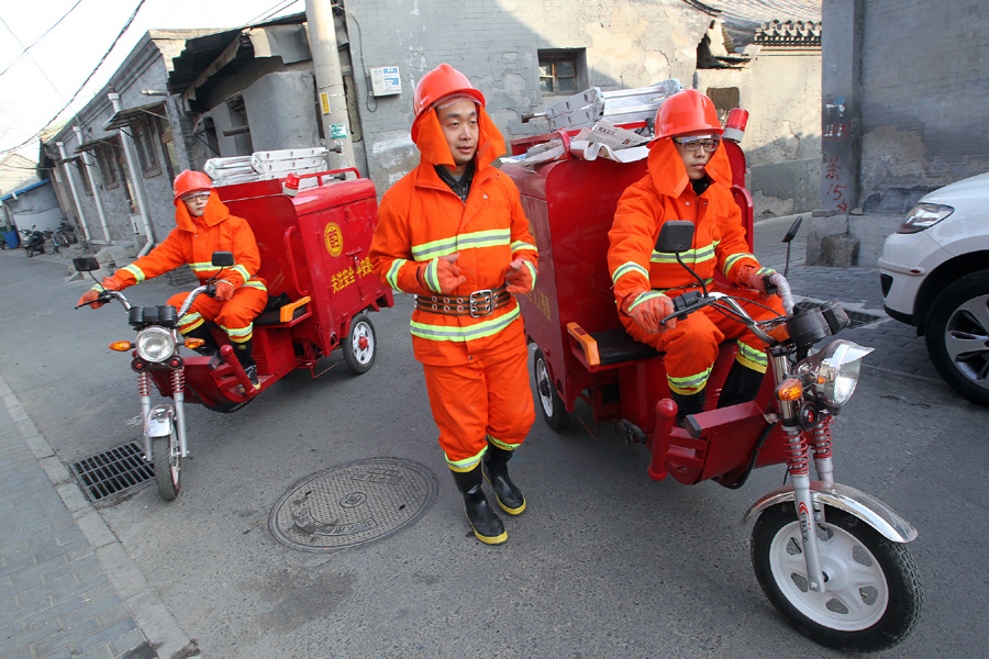 Fighting fires, <EM>hutong</EM> style