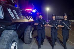 Photo special: Hard training of female SWAT