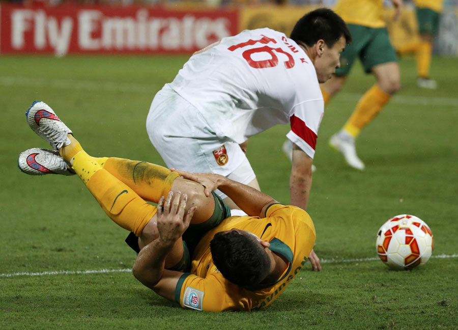 Cahill scores twice as Australia beat China 2-0 at Asian Cup