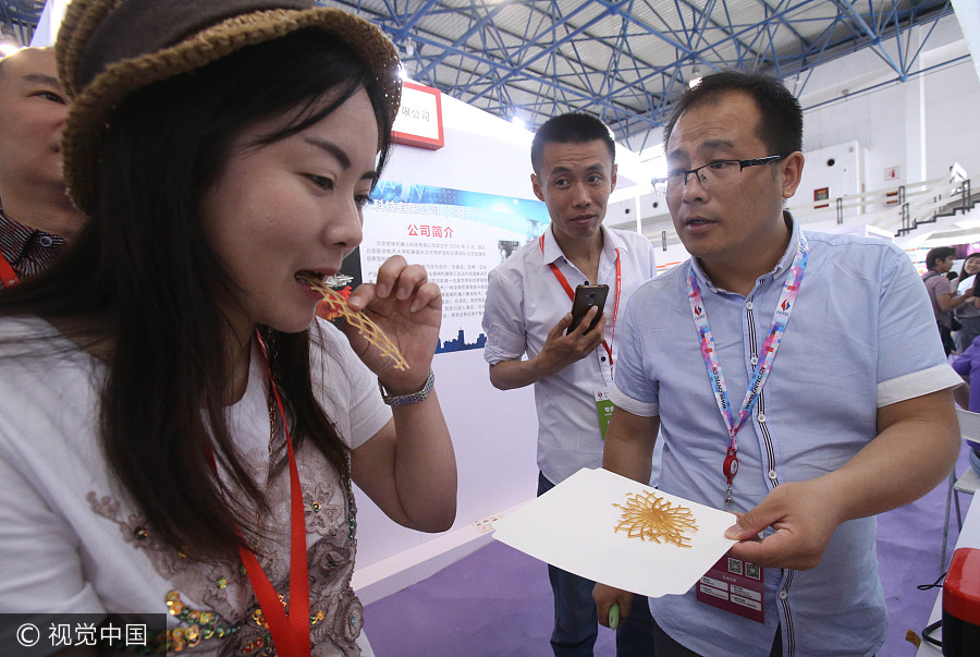 Yummy 3D-printed pancakes a hit at Beijing high-tech expo