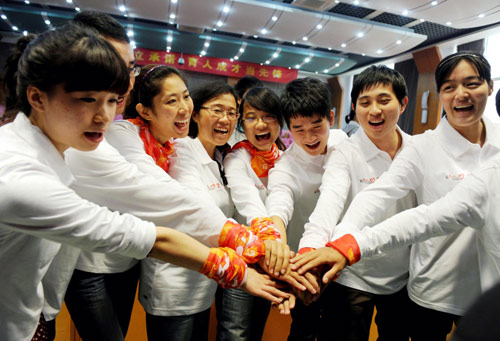 Volunteers take oath before heading for Games