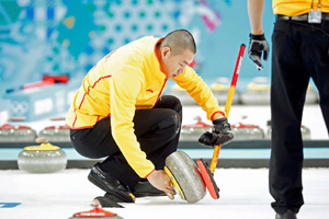 Canada beats China 10-6 in men's curling semis