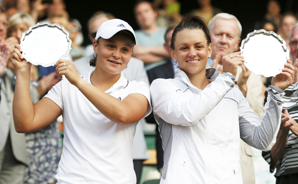 Peng, Hsieh win Wimbledon doubles, creating history