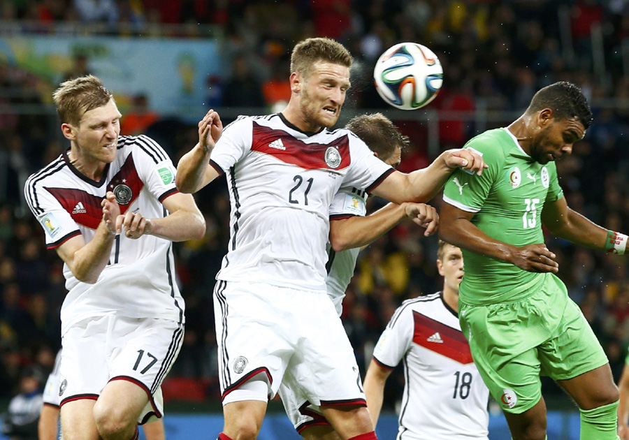 Germany survives Algeria 2-1 in extra time