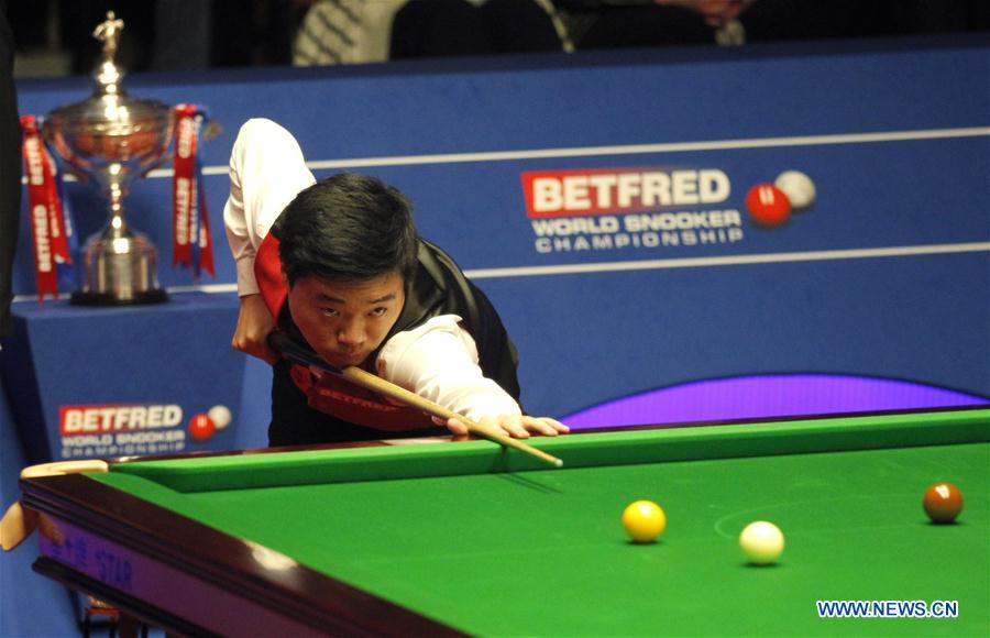 Selby leads Ding 10-7 at snooker worlds final