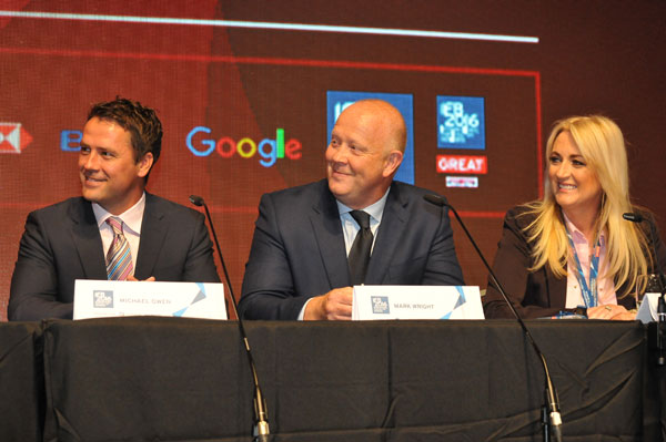 English soccer legends Michael Owen, Mark Wright, target China