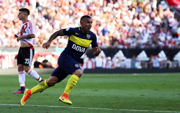 Argentine striker Tevez joins Shanghai Shenhua