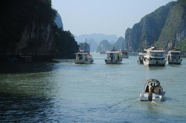 Beautiful scenery of Ha Long Vinh, Vietnam