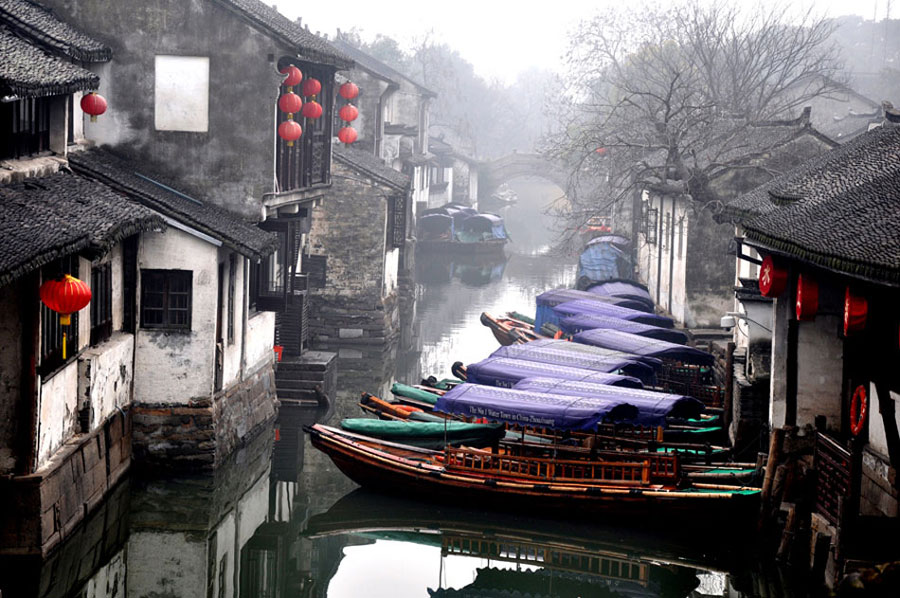 Trip to water town Zhouzhuang, China's Jiangsu