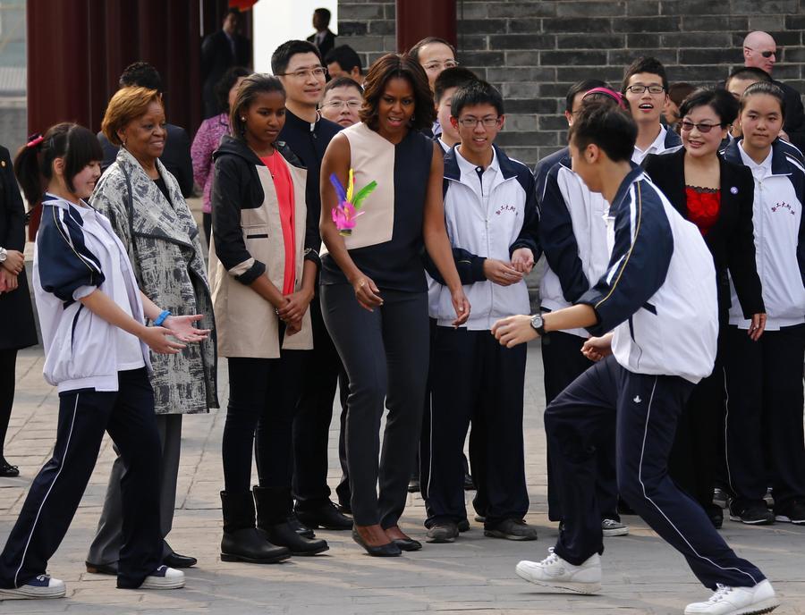 Michelle Obama visits City Wall in Xi'an