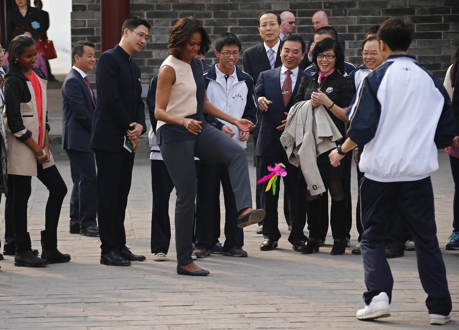 Michelle Obama visits City Wall in Xi'an