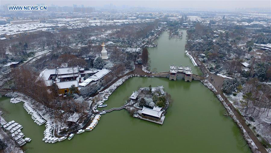 Scenery of Slender West Lake after snowfall in China's Yangzhou