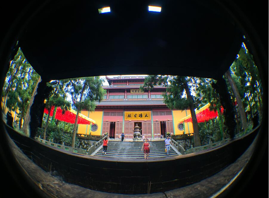 Scenery of Lingyin Temple in China's Hangzhou