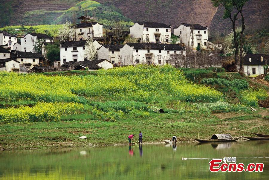 Xin'an River offers wonderful views