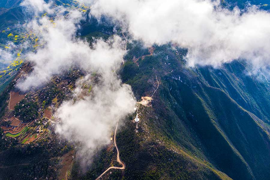 Spring scenery of Qutang Gorge