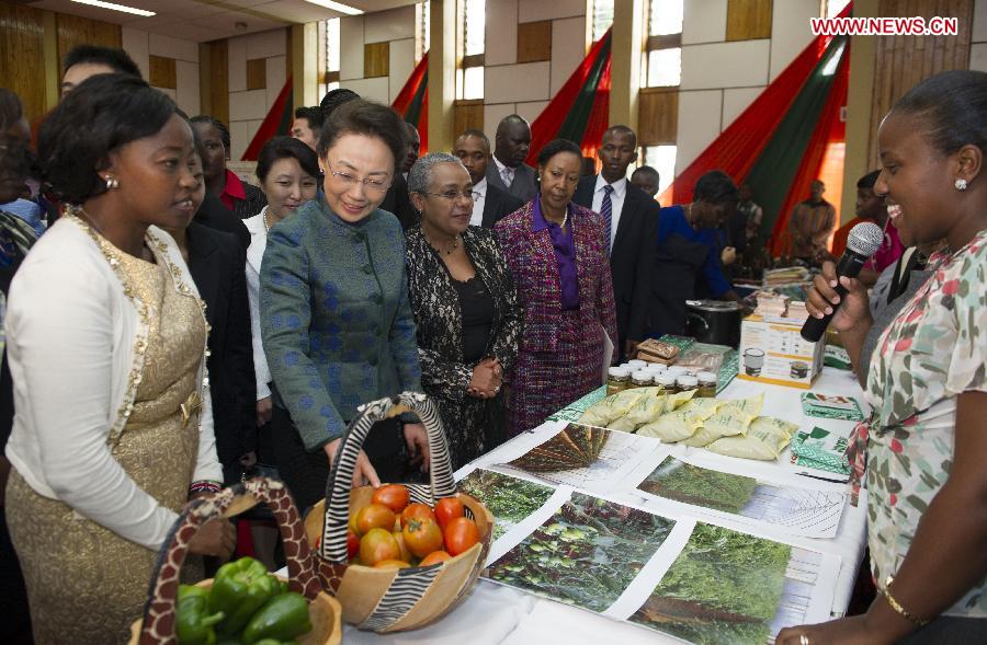 Wife of Chinese Premier visits women's organization in Nairobi