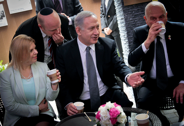 Netanyahu 'closes the circle' in Shanghai