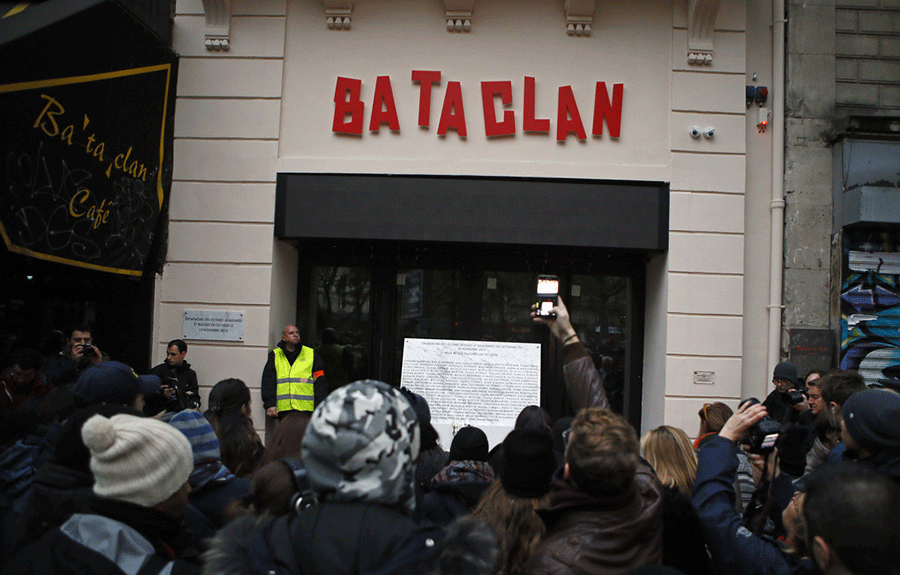 Solemn ceremonies mark 1st anniversary of Paris attacks