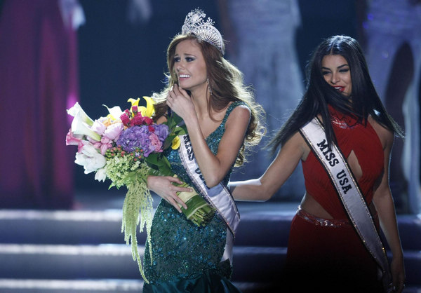 21-yr-old Californian crowned Miss USA