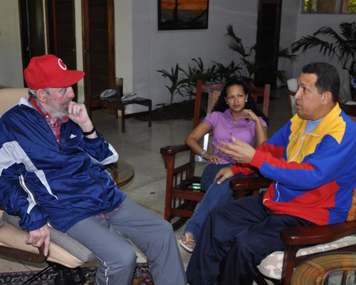 Pictures of Castro meeting with Chavez shown on TV