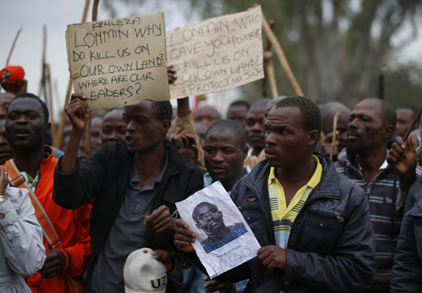 3,000 Marikana miners march to gain strike support