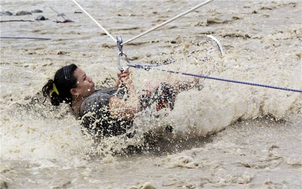 477 dead as homeless swell after Philippine typhoon