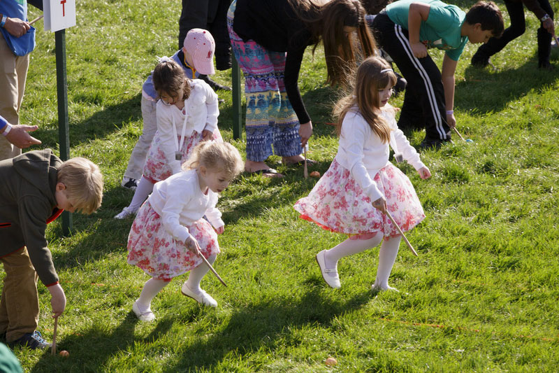 Obamas host White House Easter Egg Roll