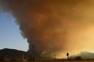 California wildfire: New blaze erupts