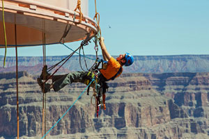 'Daring Doris' celebrates 100th birthday by abseiling