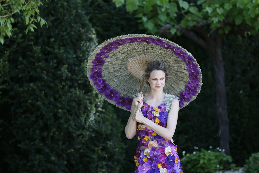 Chelsea Flower Show opens in London