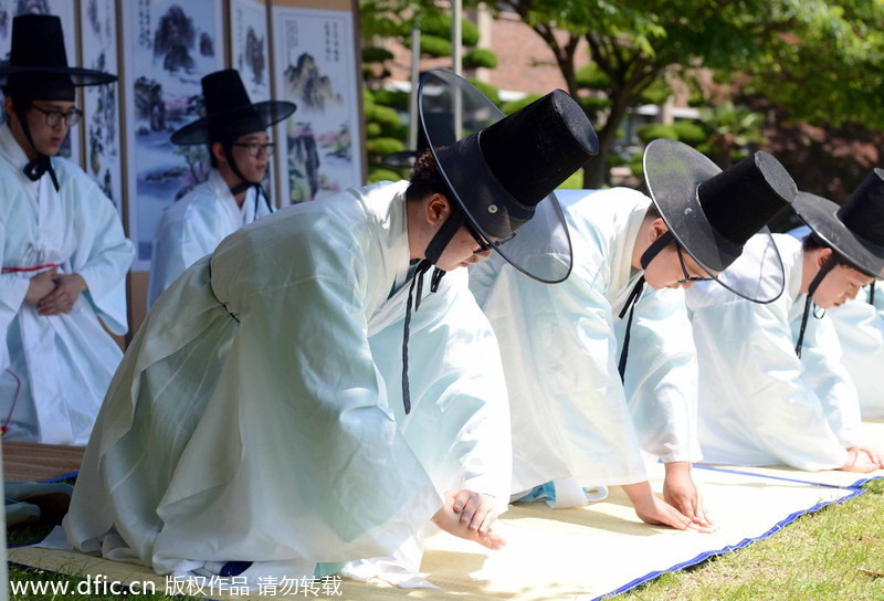 S Korea celebrates coming-of-age ceremony